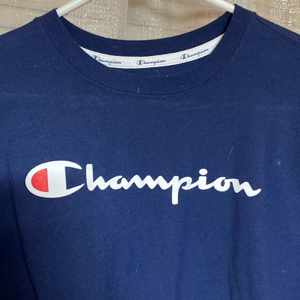 Champion tee